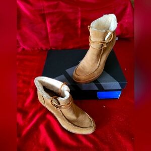 Michael kors brown suede  block heel ankle booties size 6.5Pre-owned